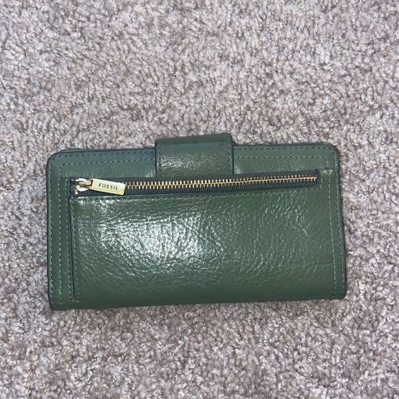 Used FOSSIL Wallet - Olive Green - Picture 2 of 3